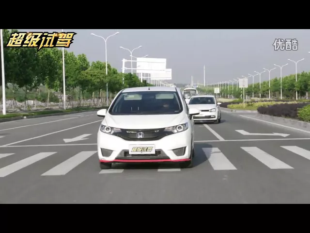 超级试驾_十万小车哪家强?本田飞度pk大众polo -